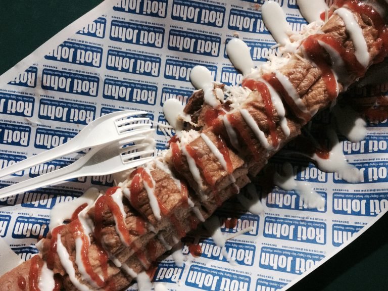 Mencicipi Roti John, Roti Sandwich Panjang Beraneka Ragam Topping