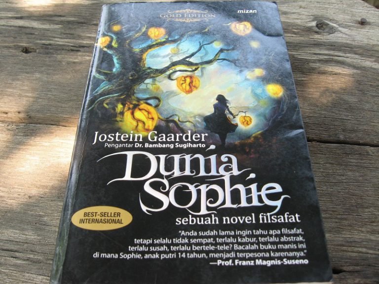 Review Buku Dunia Sophie Jostein Gaarder