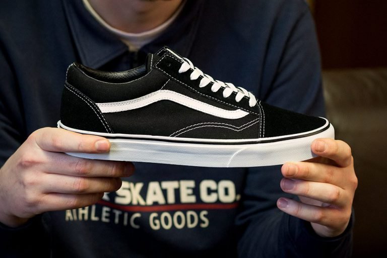 Yuk kenali bagian-bagian sepatu sneakers