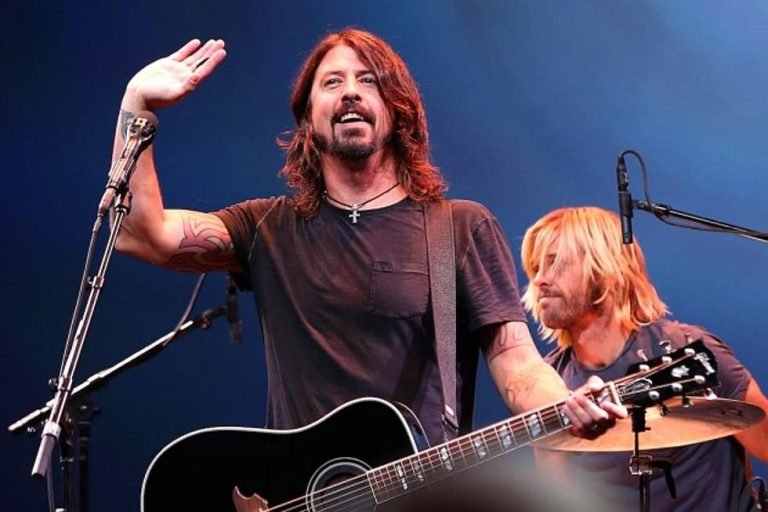 Dave Grohl Bakal Vakum Dari Foo Fighters?