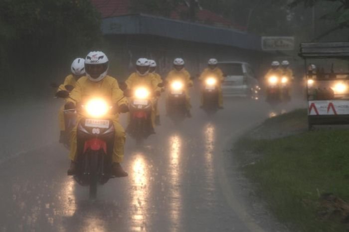 Merawat Motor Di Musim Hujan