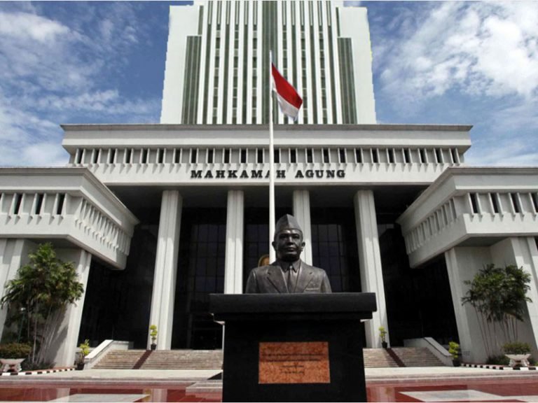 Baiq Dinyatakan Bersalah Karena Membuat Keluarga Tersangka Malu?