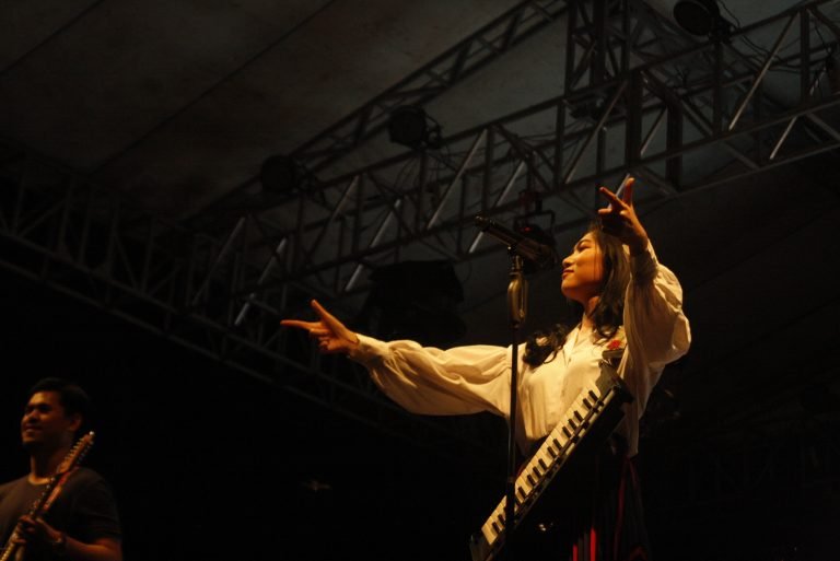 Renaissance 2.0, Kenalkan UPN “Veteran” Jatim Melalui Musik