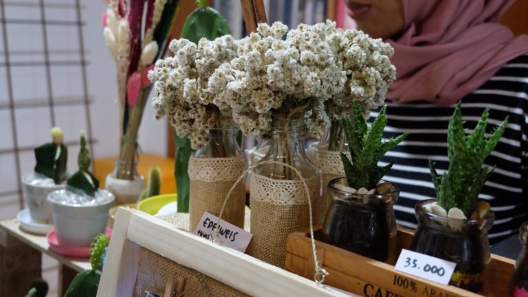 Pasar Tetangga, Ajang Berkenalan Dengan Tetangga Sekitar Sambil Berbelanja