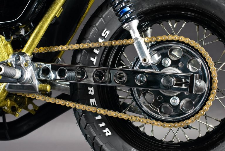 Hujan Lebat, Awas Bikin Rantai Sepeda Motor Berkarat!