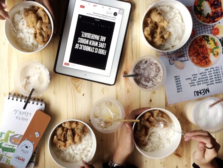 Mengubah Rasa Jadi Kata Dalam Menulis Kuliner yang Menggiurkan