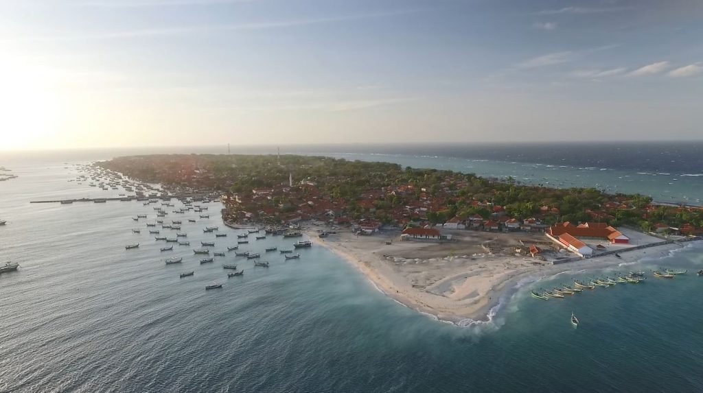 Pulau Mandangin disebut juga pulau Kambing.