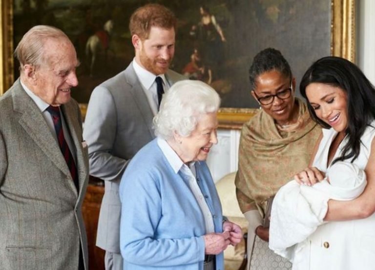 Archie Harrison, Bayi Meghan-Harry Lariskan Selendang Tradisional